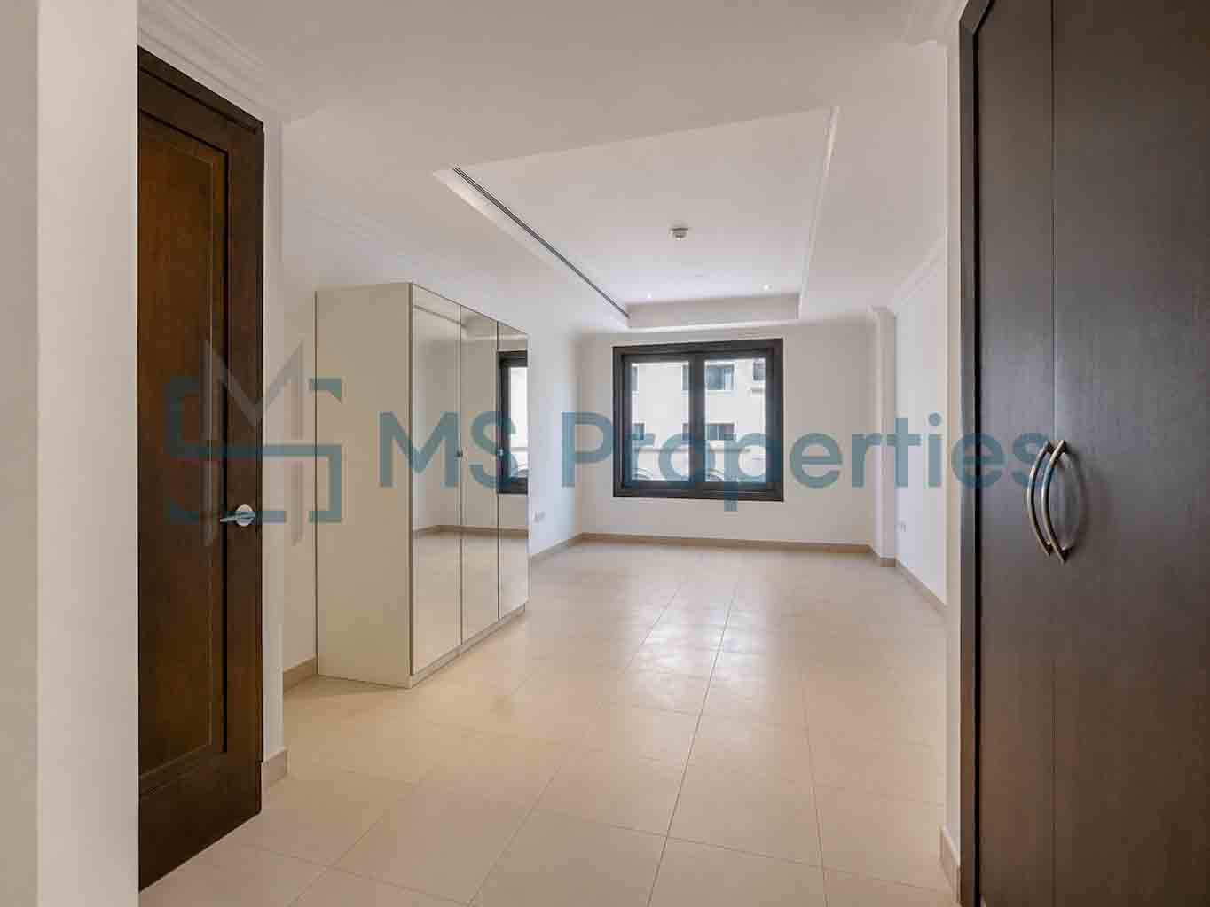 Bright and Cozy 2BR+Maid Apartment w/ Marina View Balcony