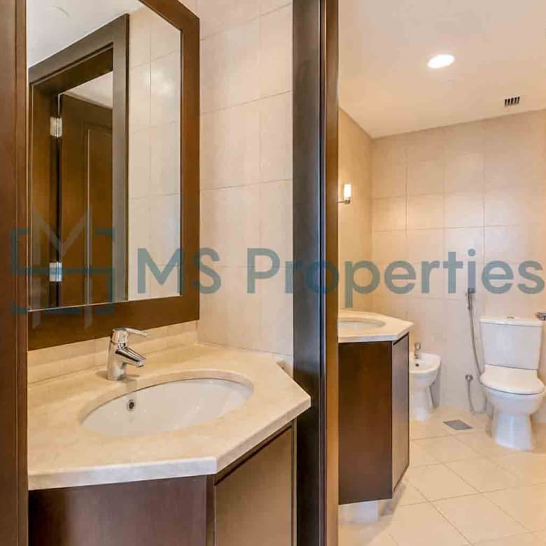 Bright and Cozy 2BR+Maid Apartment w/ Marina View Balcony