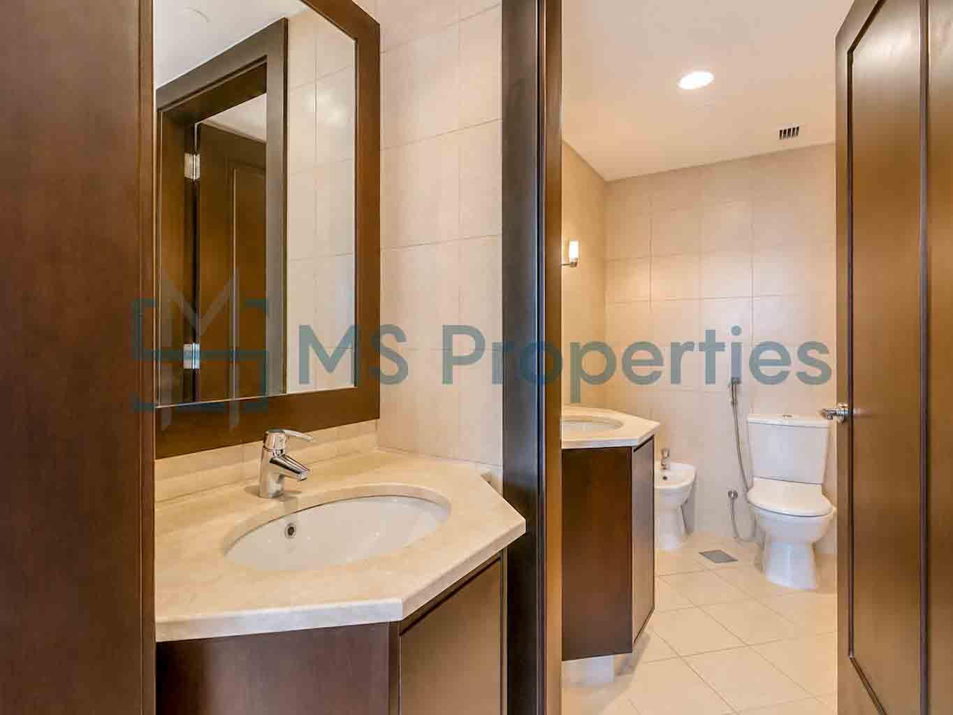 Bright and Cozy 2BR+Maid Apartment w/ Marina View Balcony
