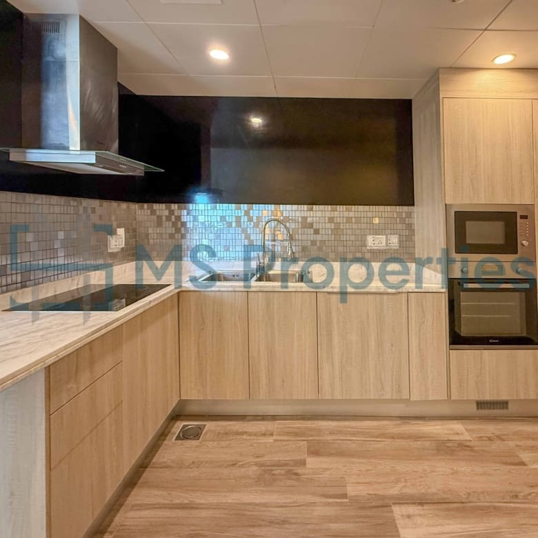 Elegant & Cozy Studio | Private Balcony & Sea View