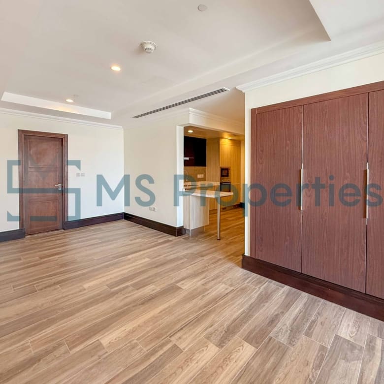 Elegant & Cozy Studio | Private Balcony & Sea View