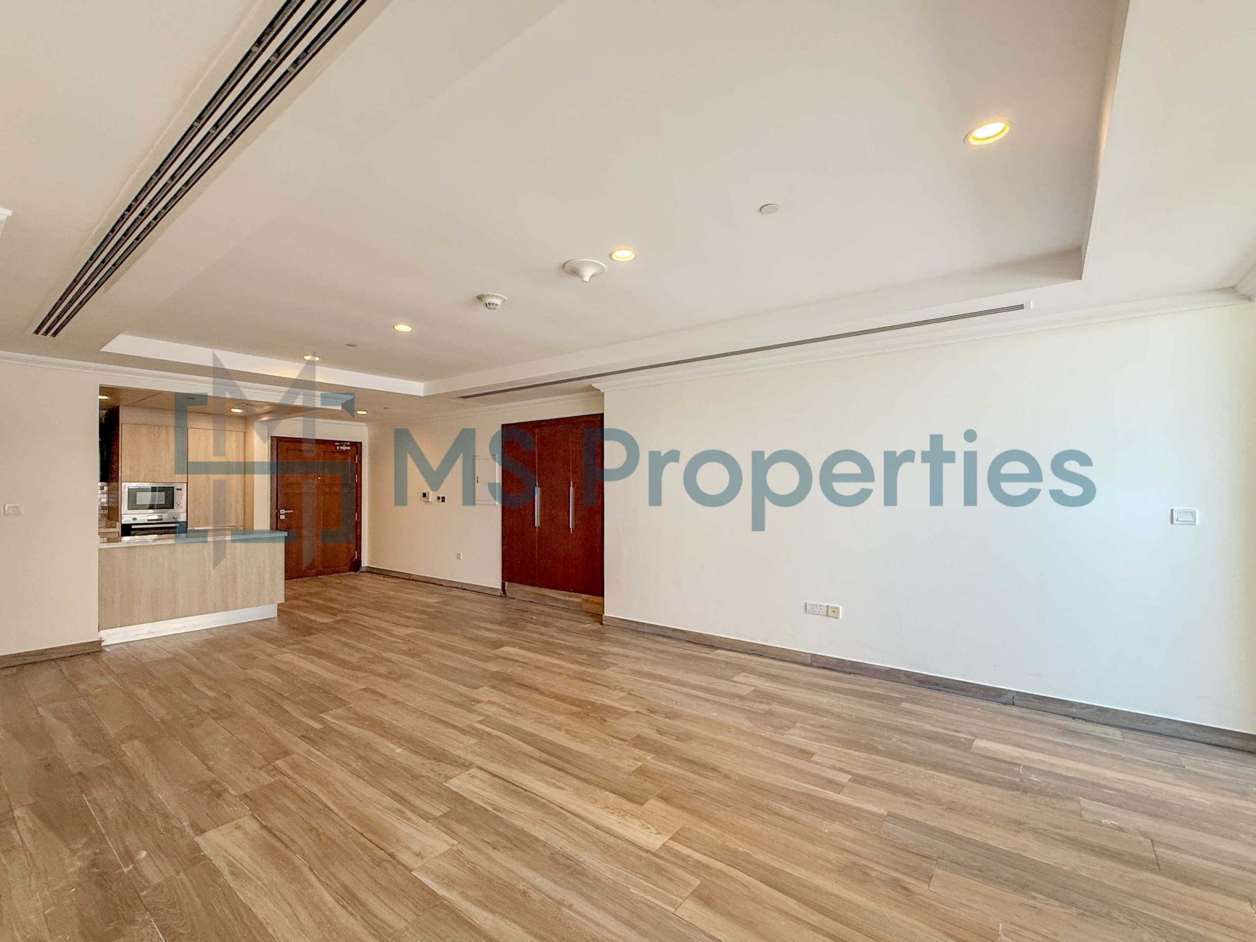 Outstanding Studio Flat with Balcony | Sea View