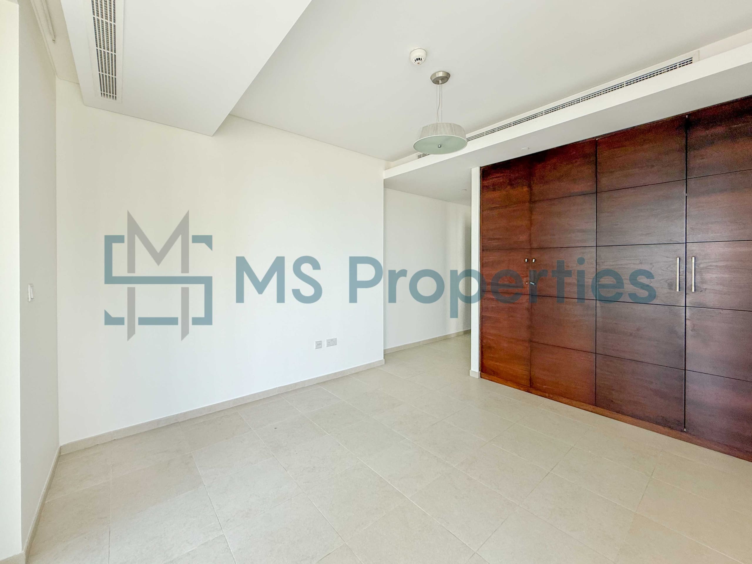 Premium 1BDR Apartment with Huge Balcony | Bills Included