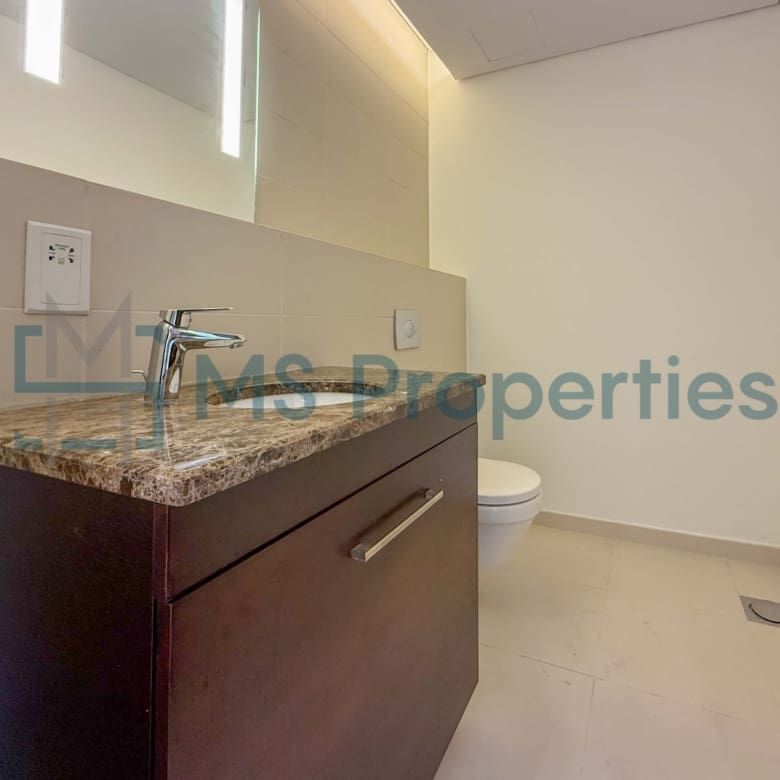 Premium 1BDR Apartment with Huge Balcony | Bills Included