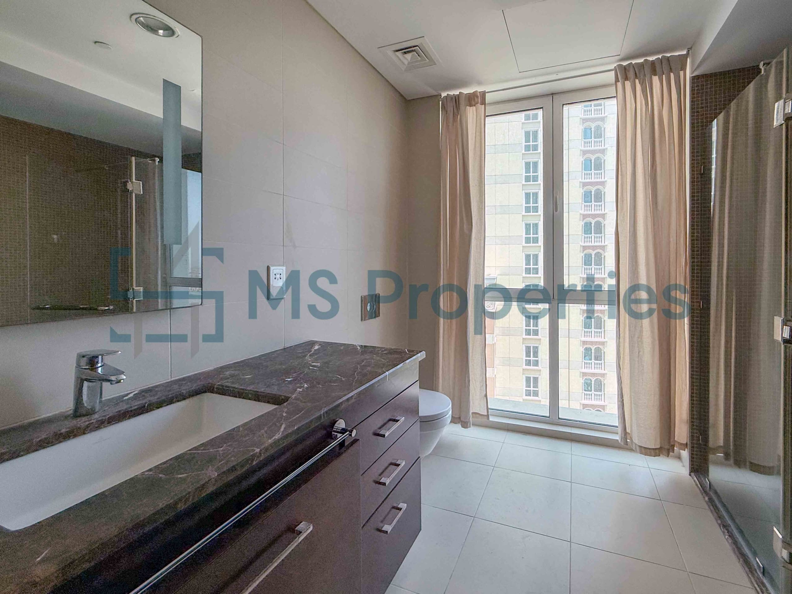 Premium 1BDR Apartment with Huge Balcony | Bills Included