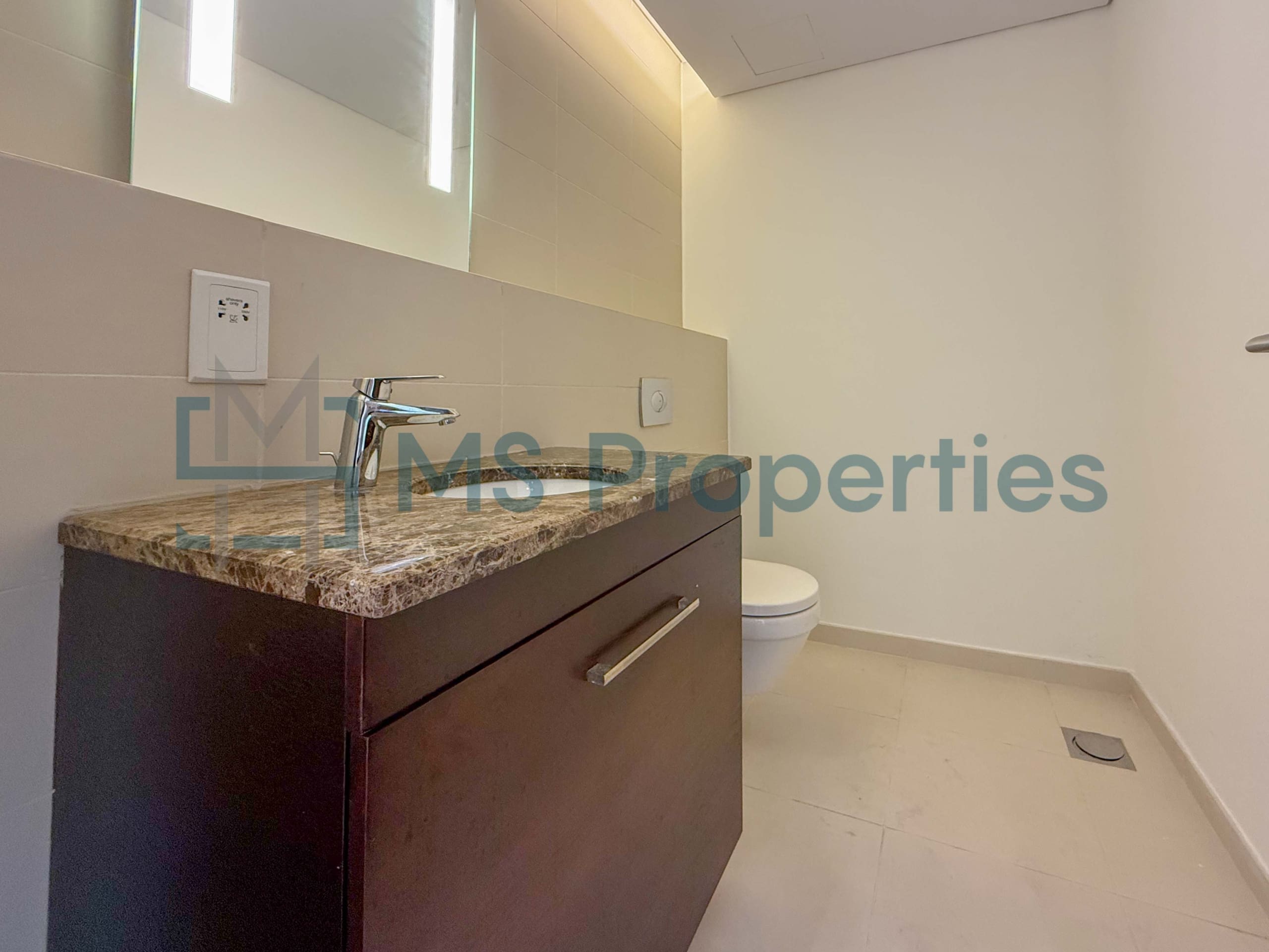 Premium 1BDR Apartment with Huge Balcony | Bills Included