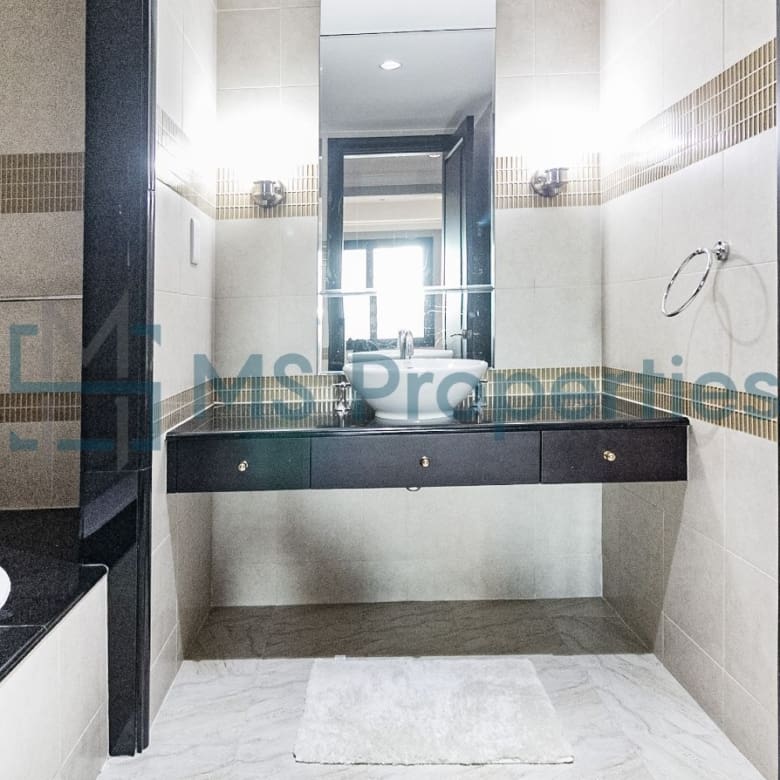 Bright and Elegant 1BR Apartment with Huge Balcony