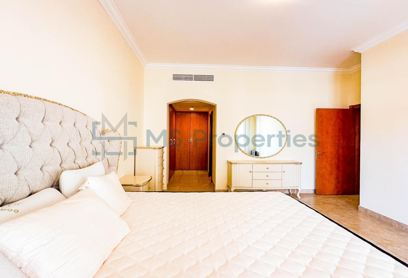 Beautiful 2BHK with Huge Balcony | Amazing Marina View