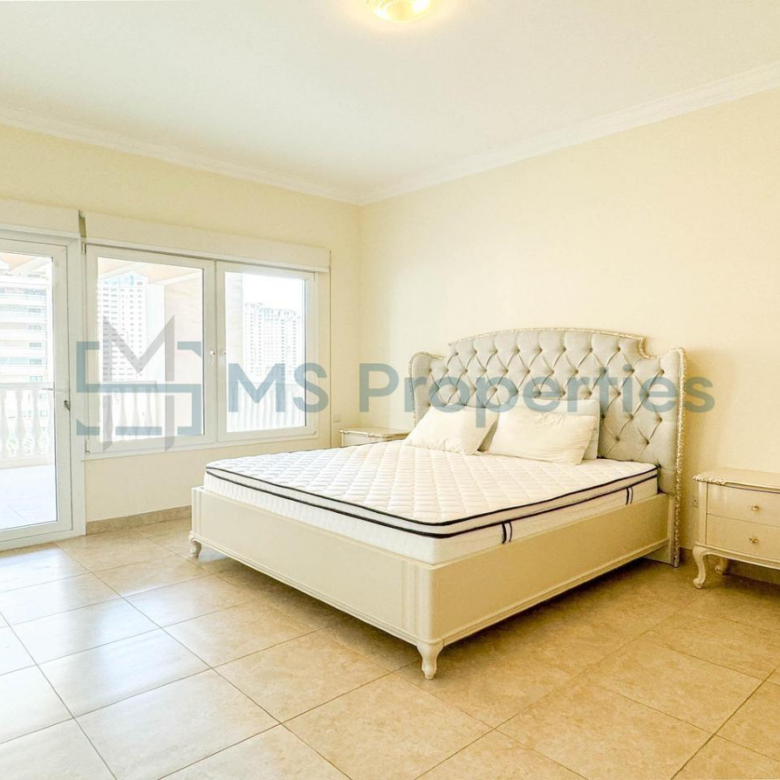 Beautiful 2BHK with Huge Balcony | Amazing Marina View