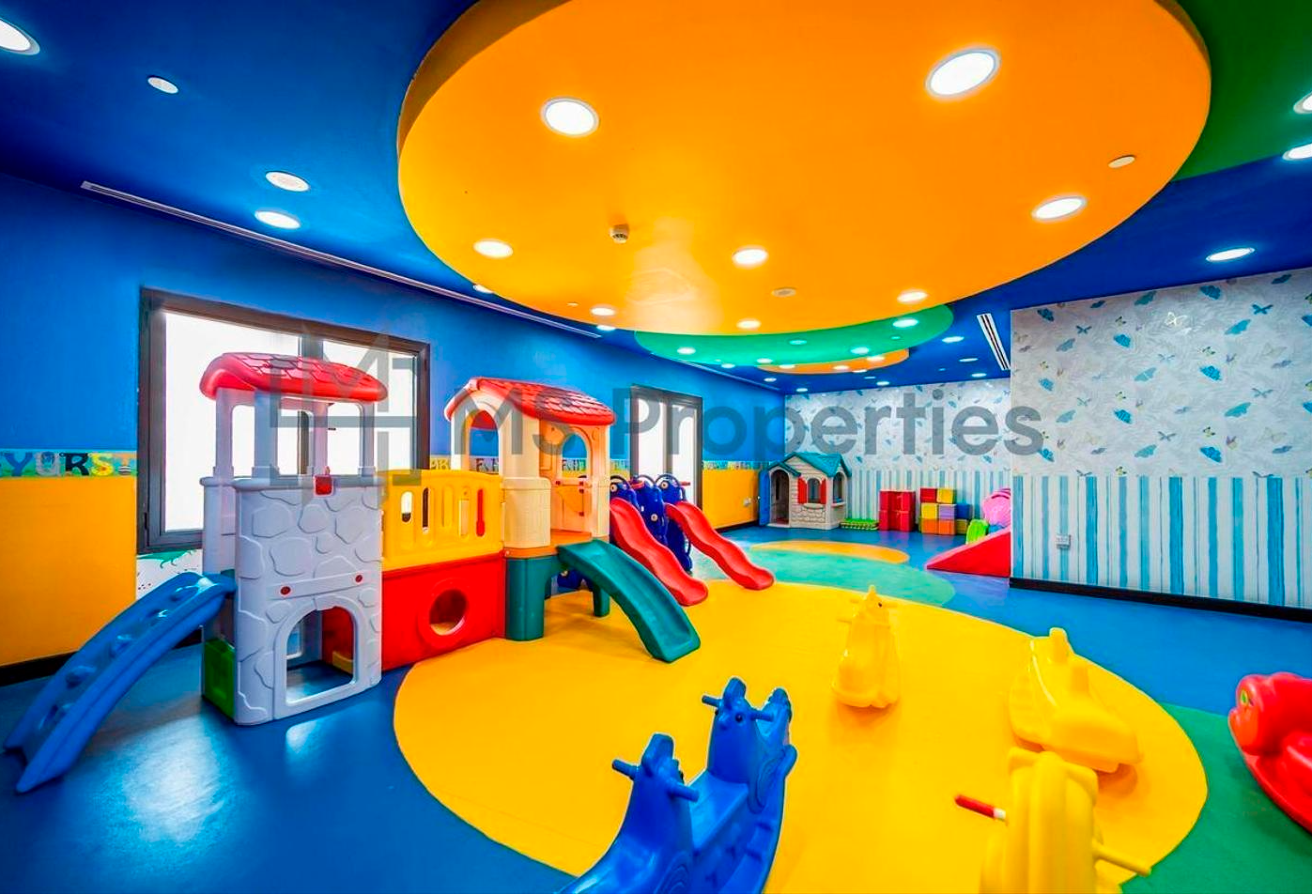 Beautiful 2BHK with Huge Balcony | Amazing Marina View