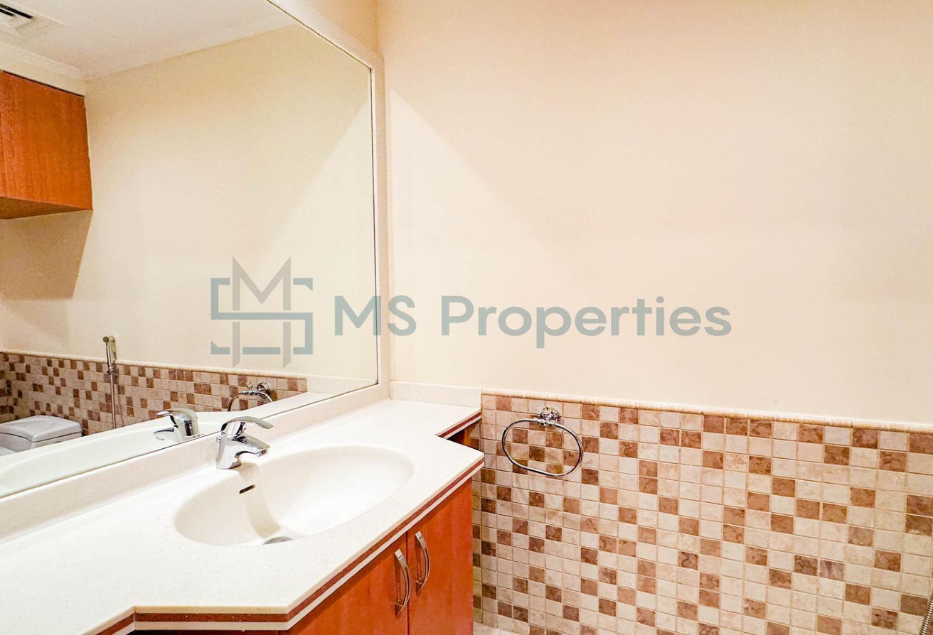 Beautiful 2BHK with Huge Balcony | Amazing Marina View