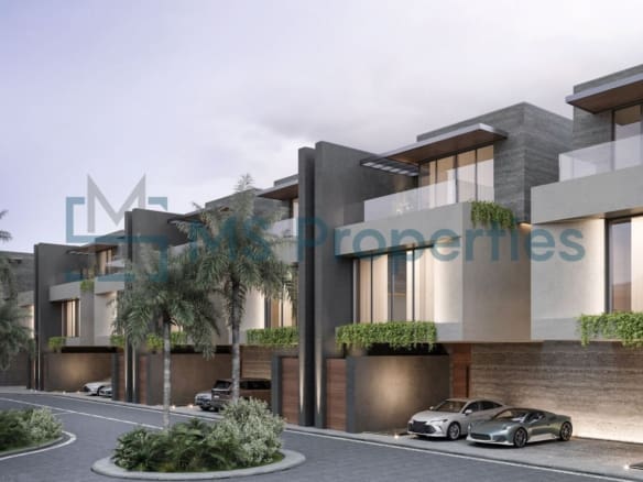 Free Hold Stand Alone Villa with 6yrs Payment Plan