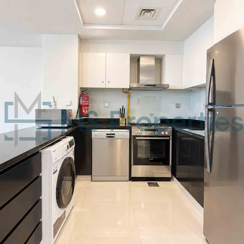 Elegant 1BDR Furnished with Beautiful City View Balcony