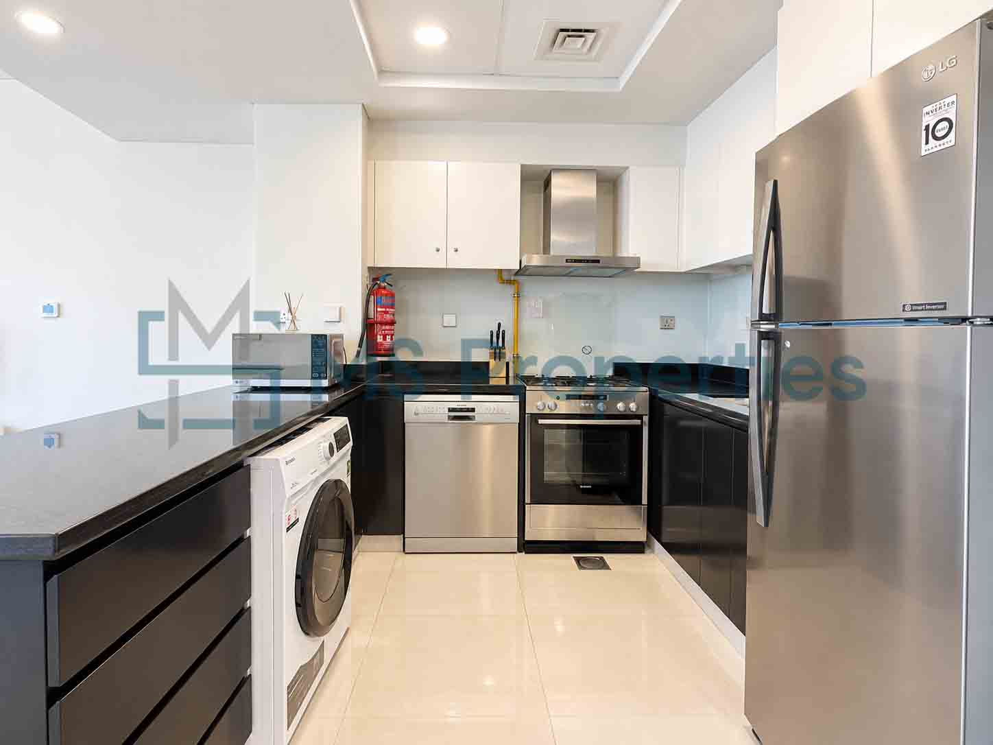 Elegant 1BDR Furnished with Beautiful City View Balcony