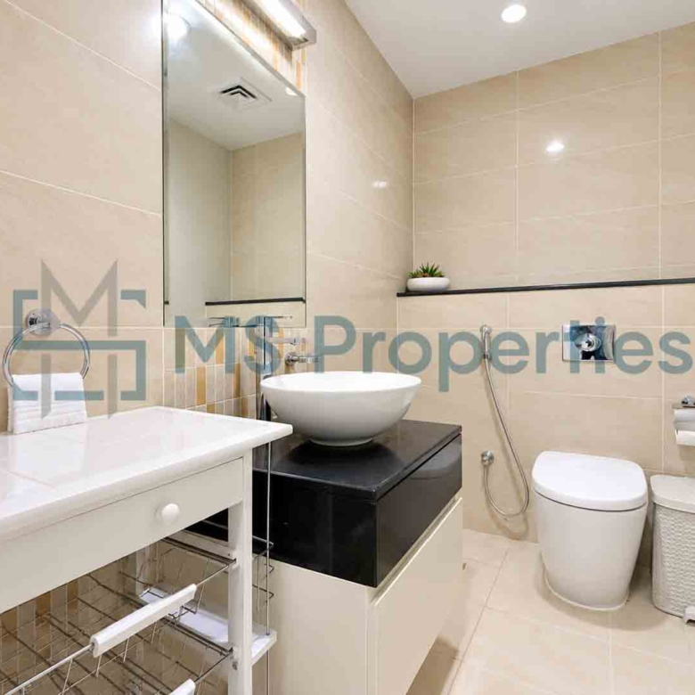 Elegant 1BDR Furnished with Beautiful City View Balcony