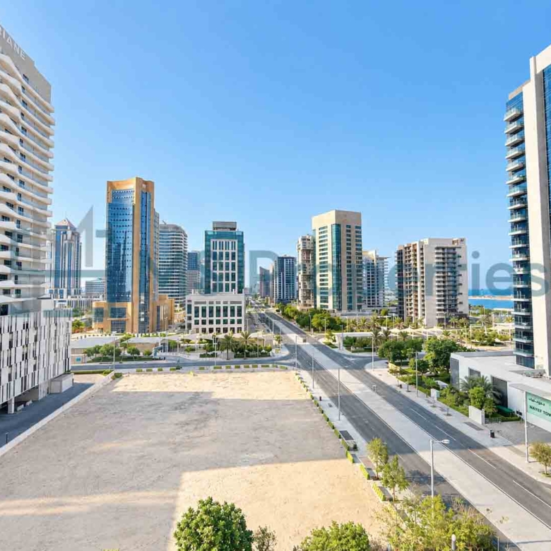 Elegant 1BDR Furnished with Beautiful City View Balcony