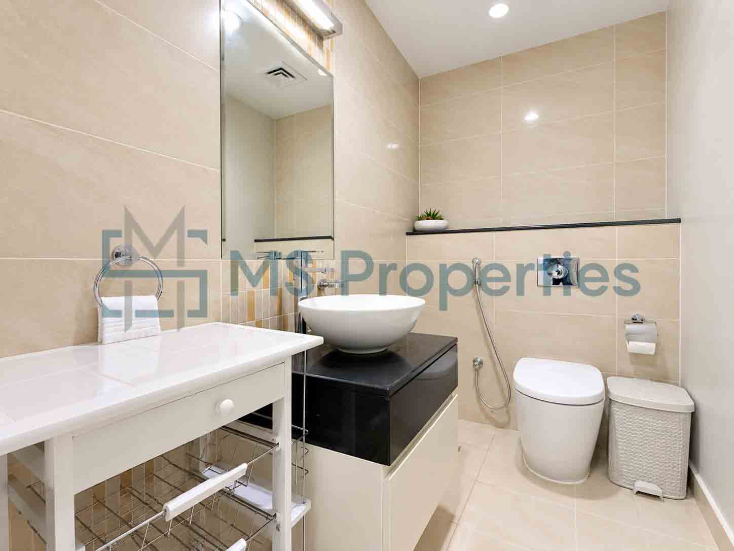 Elegant 1BDR Furnished with Beautiful City View Balcony