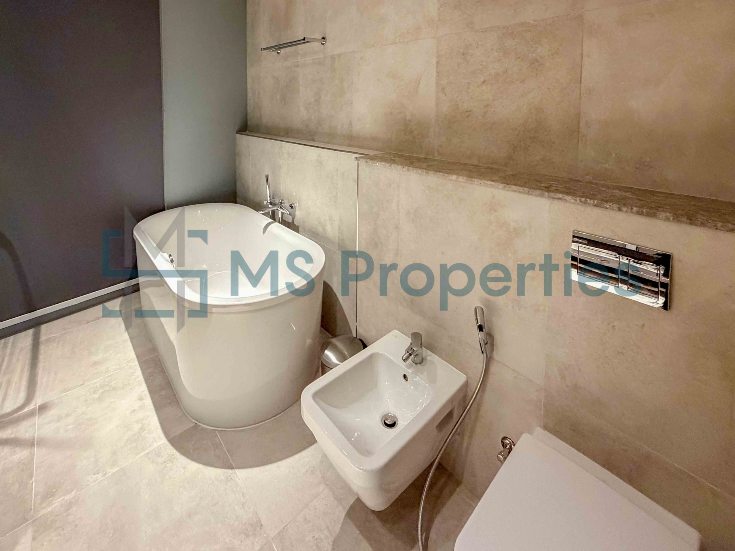 Luxurious Living 2 Bedroom Furnished in Lusail Prime Area