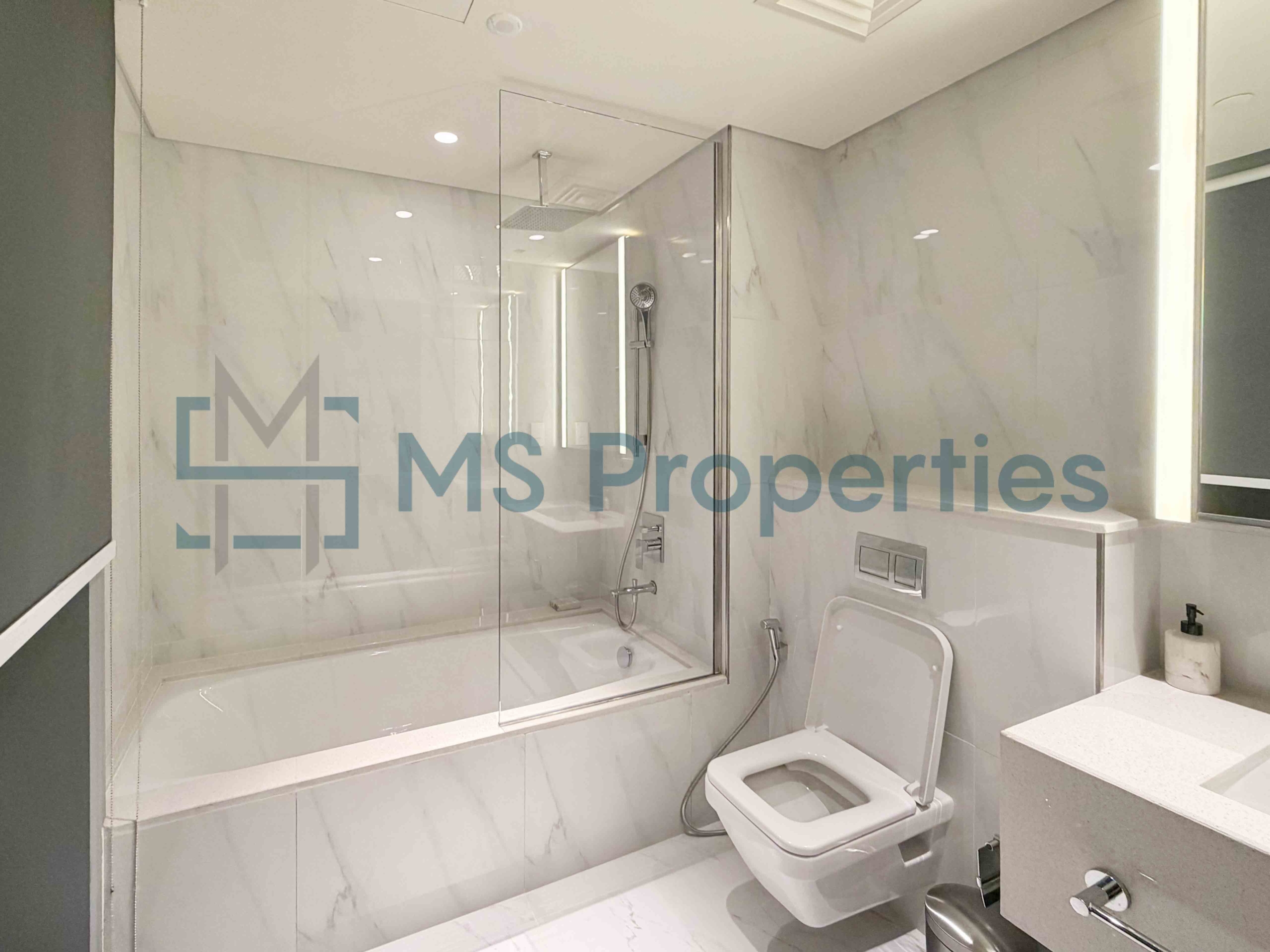 Luxurious Living 2 Bedroom Furnished in Lusail Prime Area