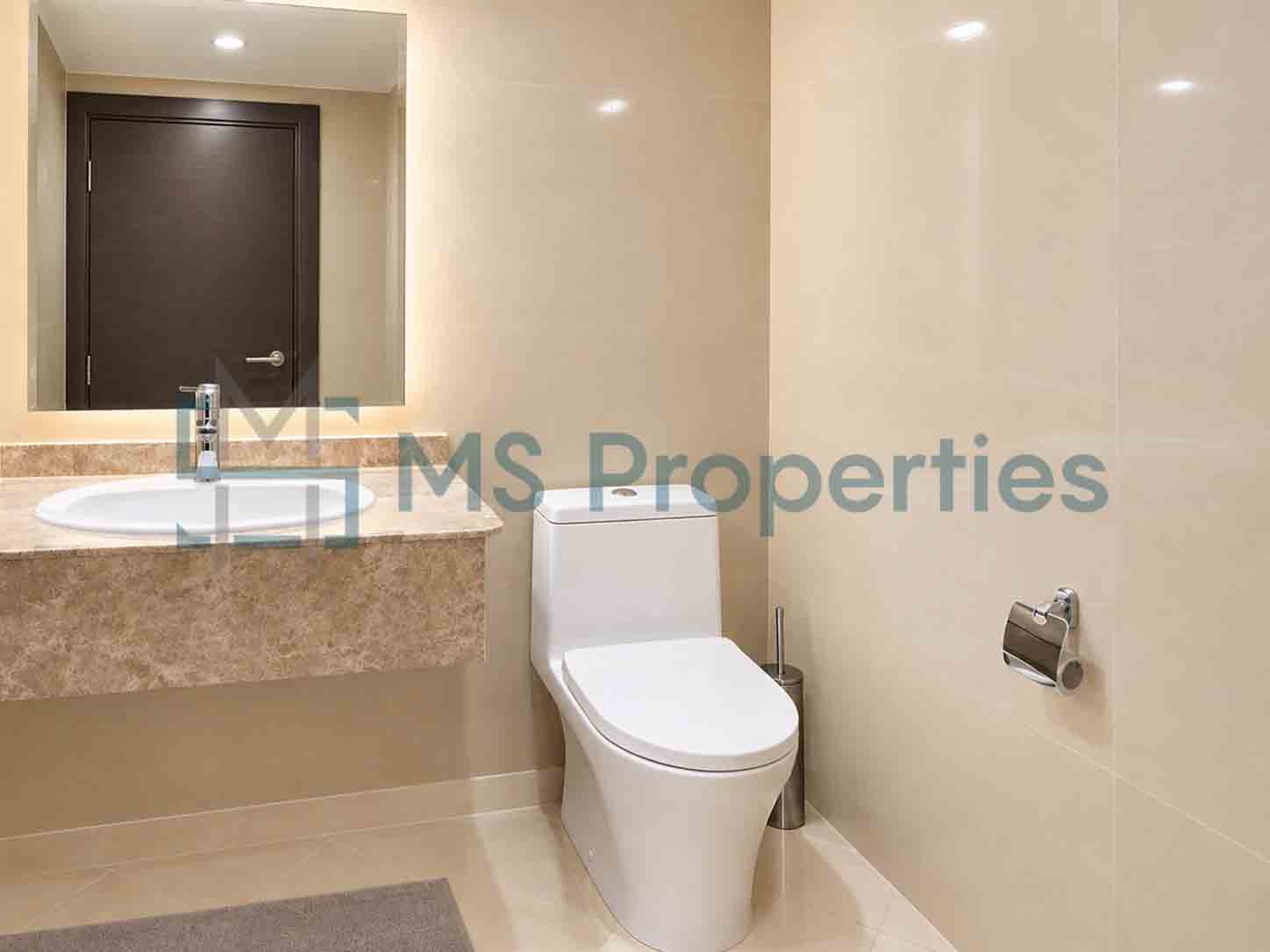 Elegant 1BDR Furnished with Stunning View Balcony