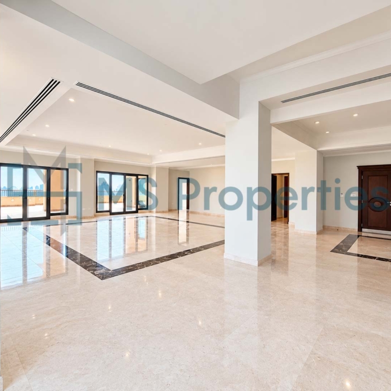 Modern 4 Bedrooms with 2 Maids Room Penthouse for Sale