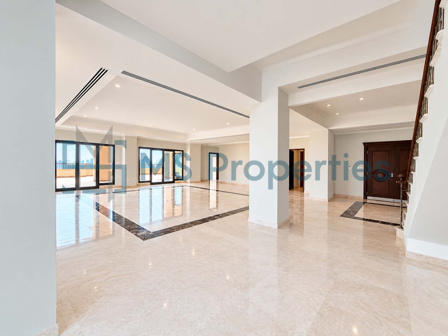 Modern 4 Bedrooms with 2 Maids Room Penthouse for Sale