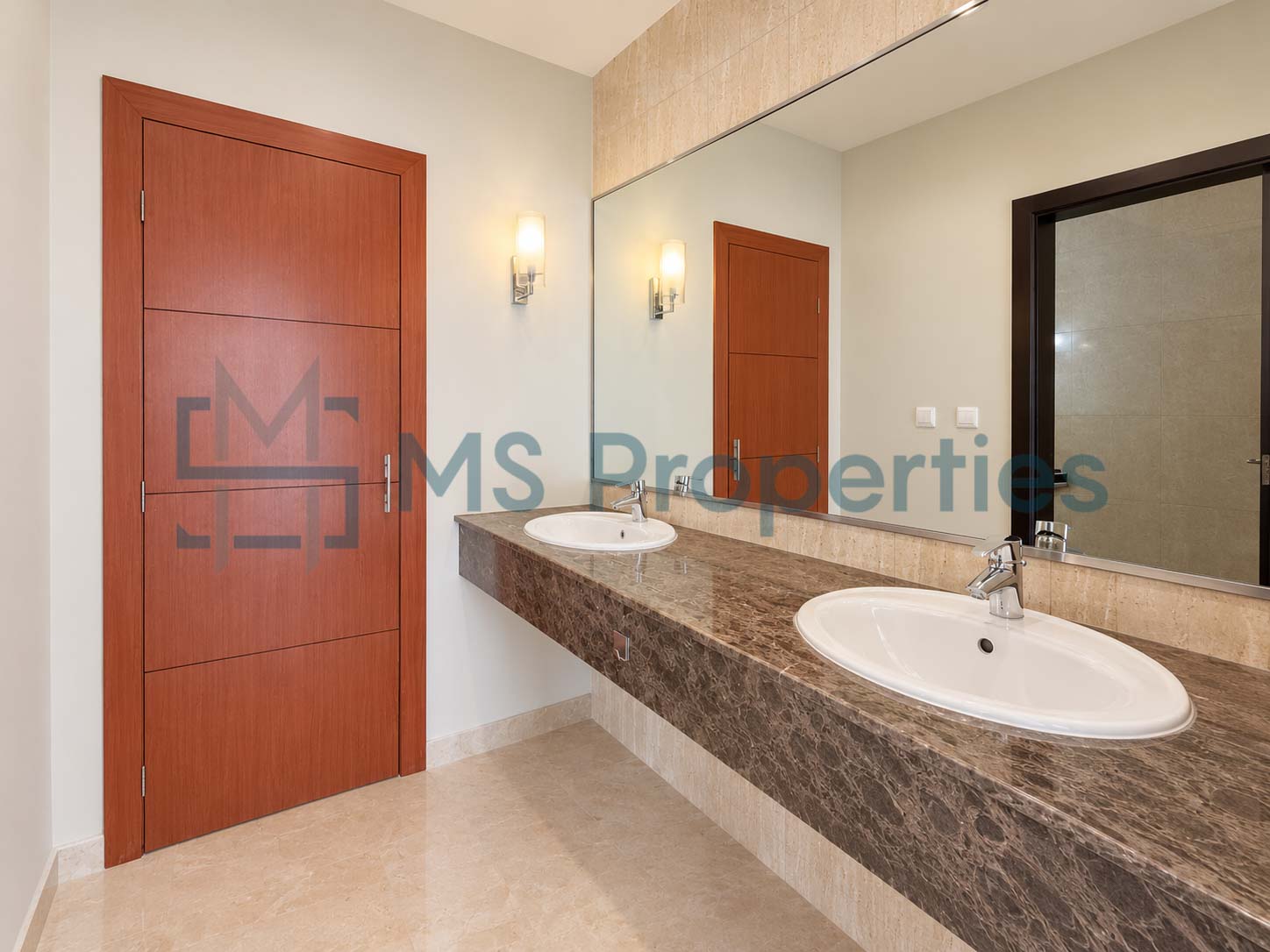 Modern 4 Bedrooms with 2 Maids Room Penthouse for Sale