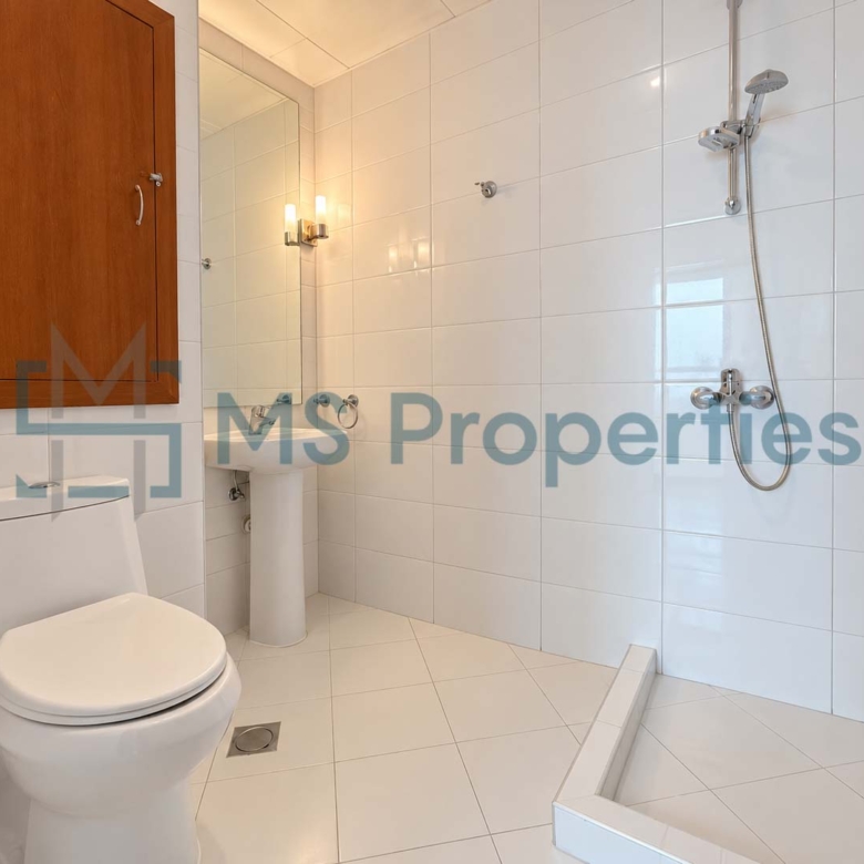 Modern 4 Bedrooms with 2 Maids Room Penthouse for Sale