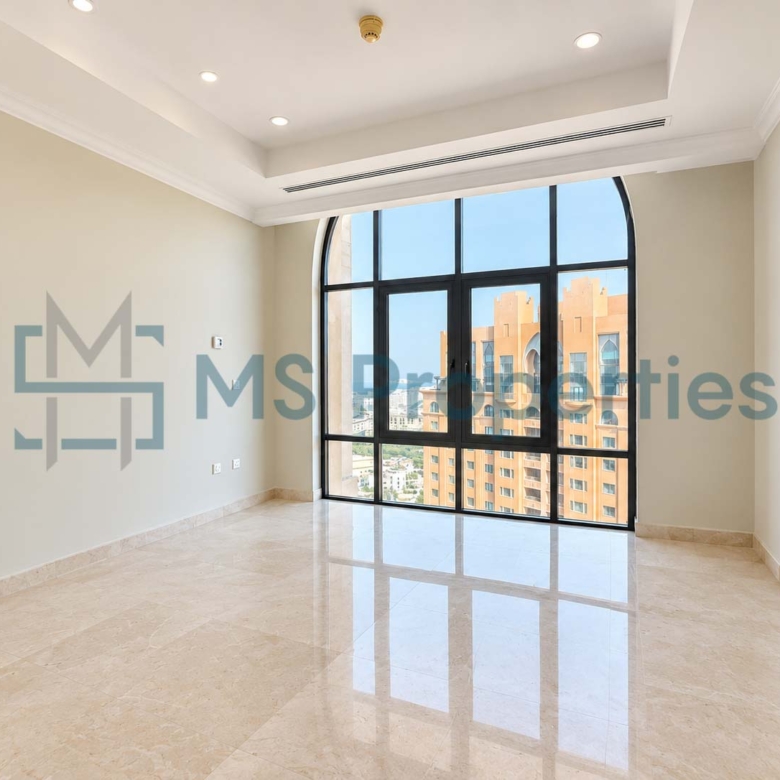 Modern 4 Bedrooms with 2 Maids Room Penthouse for Sale