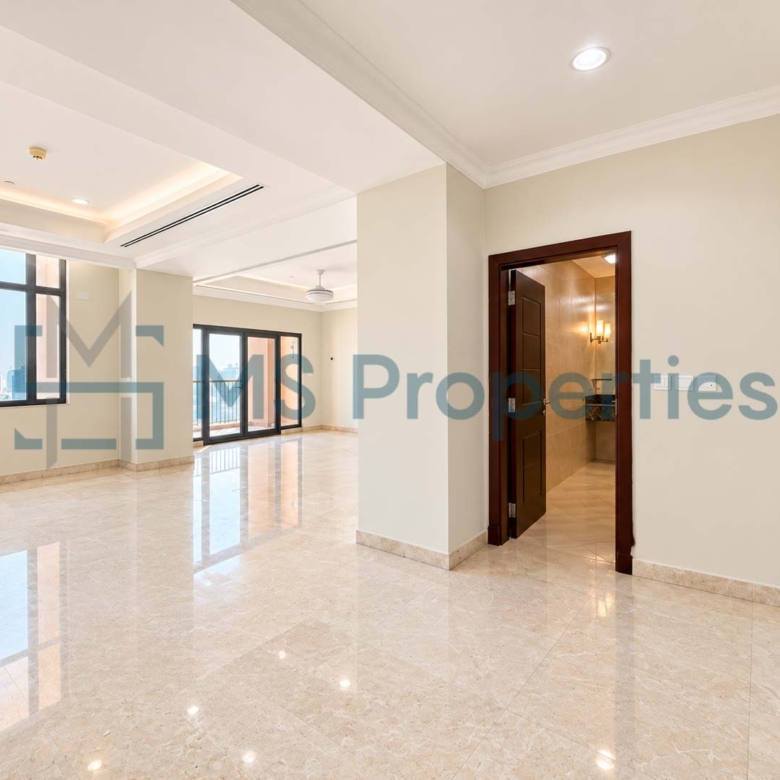 Modern 4 Bedrooms with 2 Maids Room Penthouse for Sale