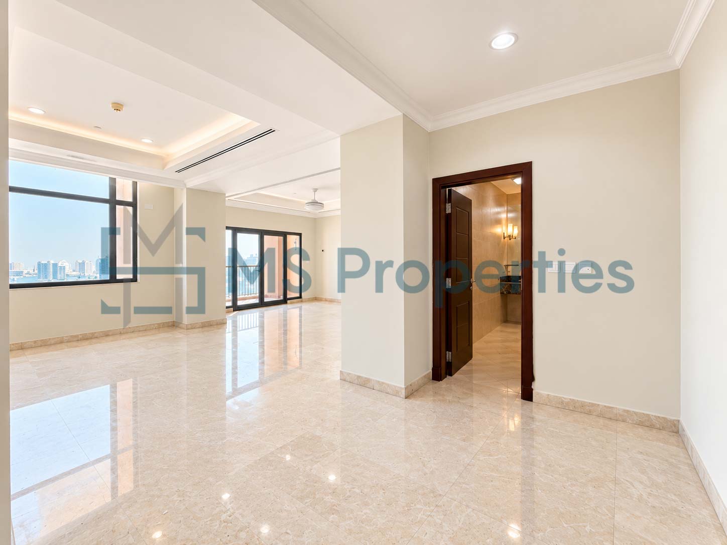 Modern 4 Bedrooms with 2 Maids Room Penthouse for Sale