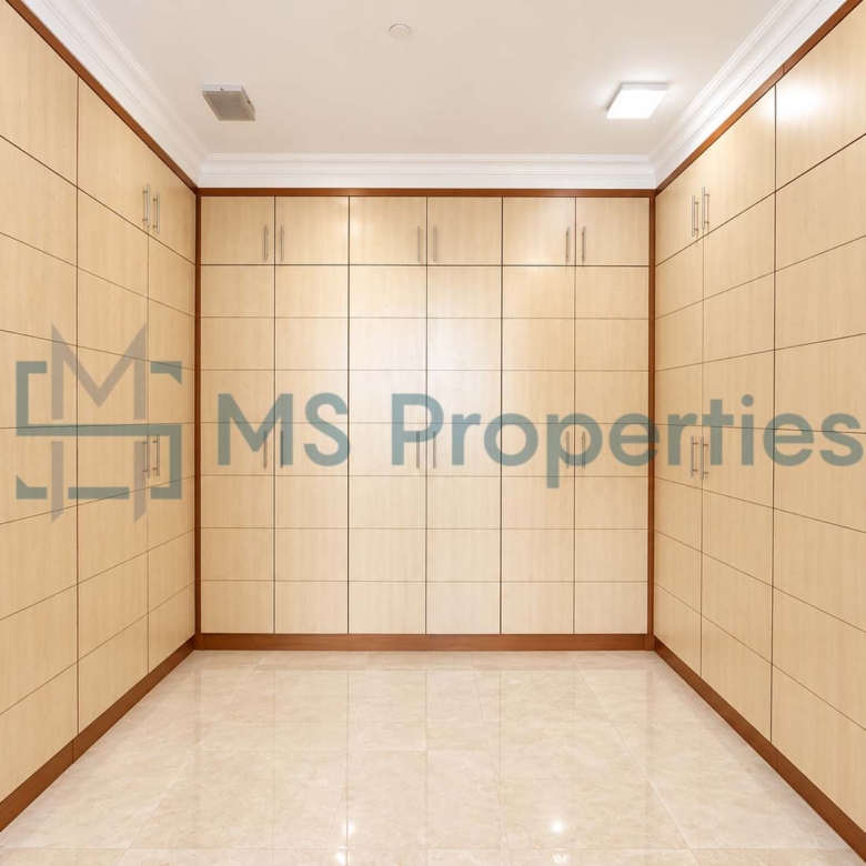Modern 4 Bedrooms with 2 Maids Room Penthouse for Sale
