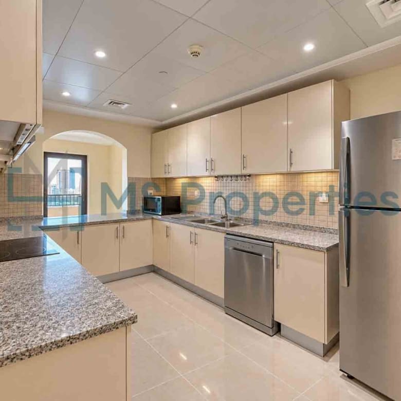 Stunning 2 BHK | Great Layout Balcony | Marina View