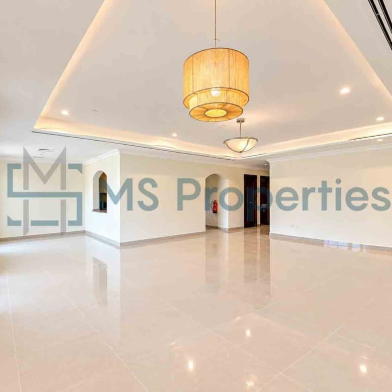 Stunning 2 BHK | Great Layout Balcony | Marina View