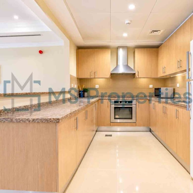 Minimalist Studio Furnished in The Pearl | Bills Included
