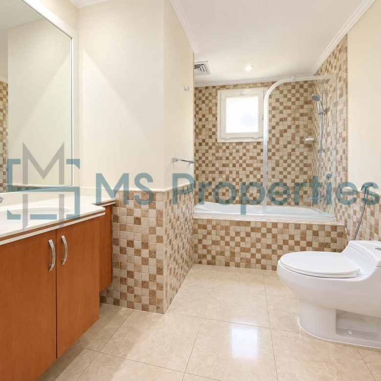 High-End 3BHK with MaidRoom Apartment with Marina View Balcony