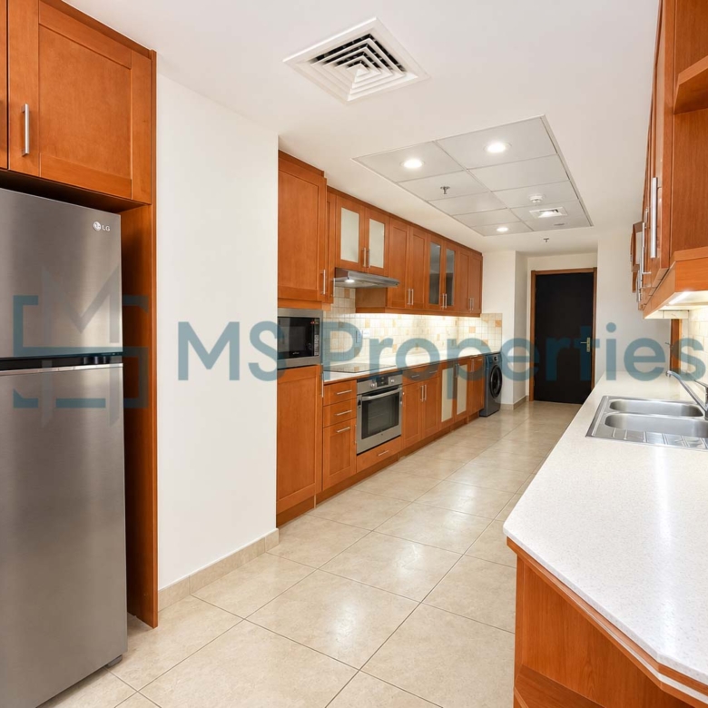 High-End 3BHK with MaidRoom Apartment with Marina View Balcony