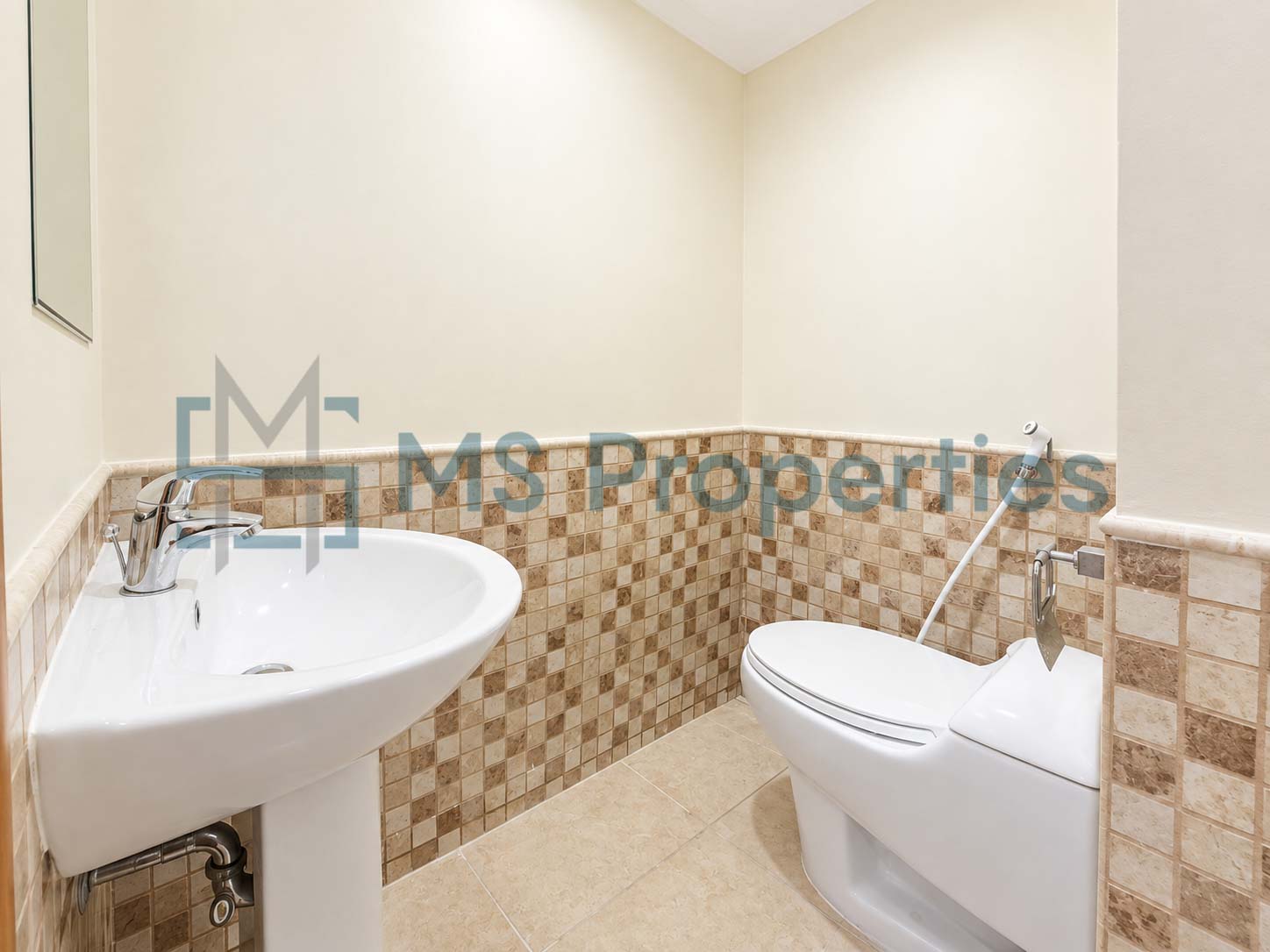 High-End 3BHK with MaidRoom Apartment with Marina View Balcony