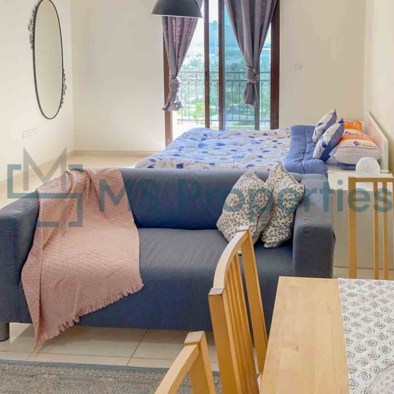 For Sale | Bright & Cozy Studio Unit with Balcony