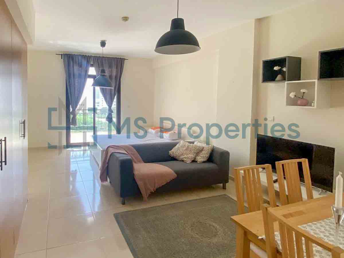 For Sale | Bright & Cozy Studio Unit with Balcony