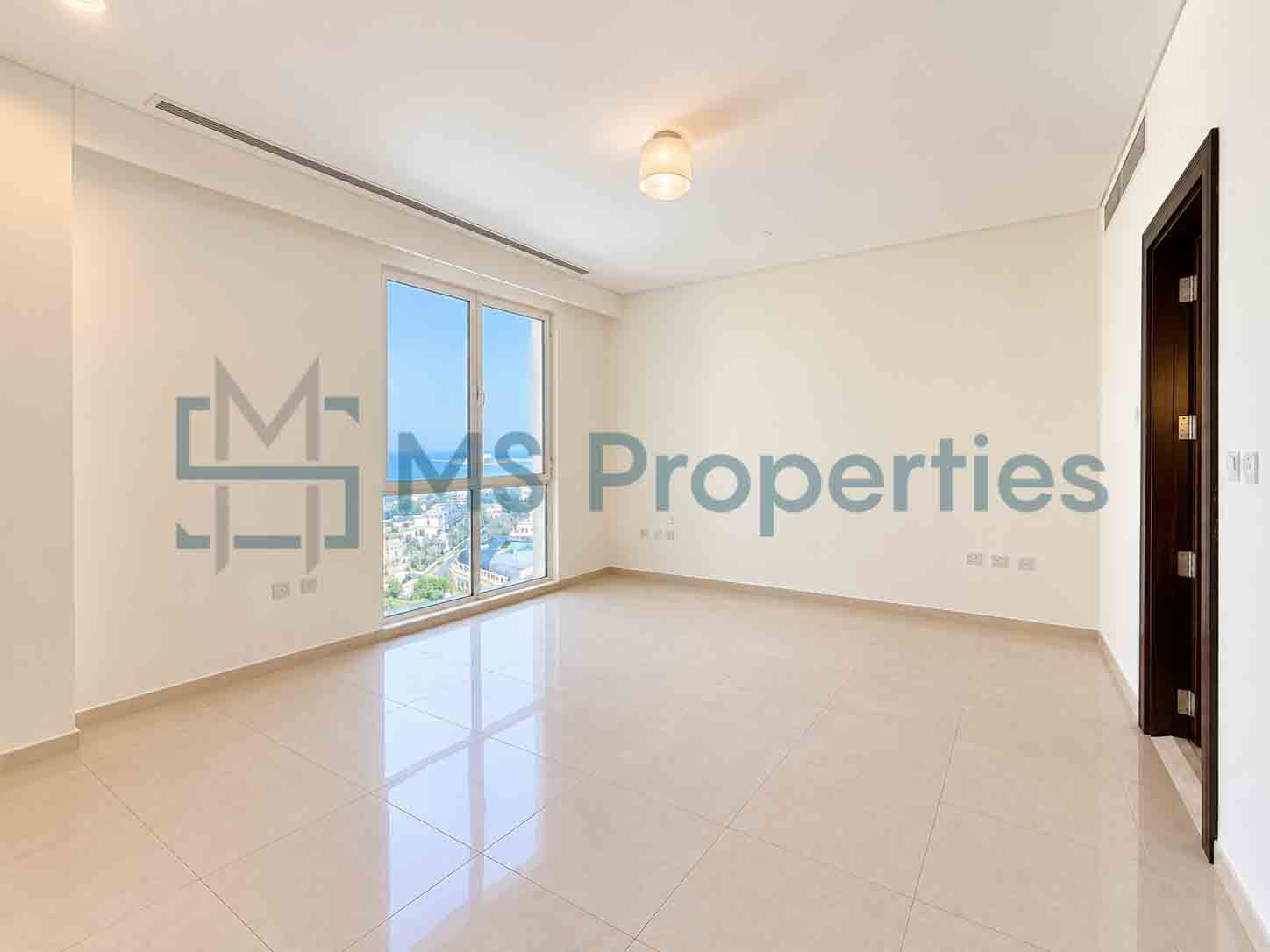 Stunning 2 BDR Apartment w/ Balcony Full Sea View | For Sale