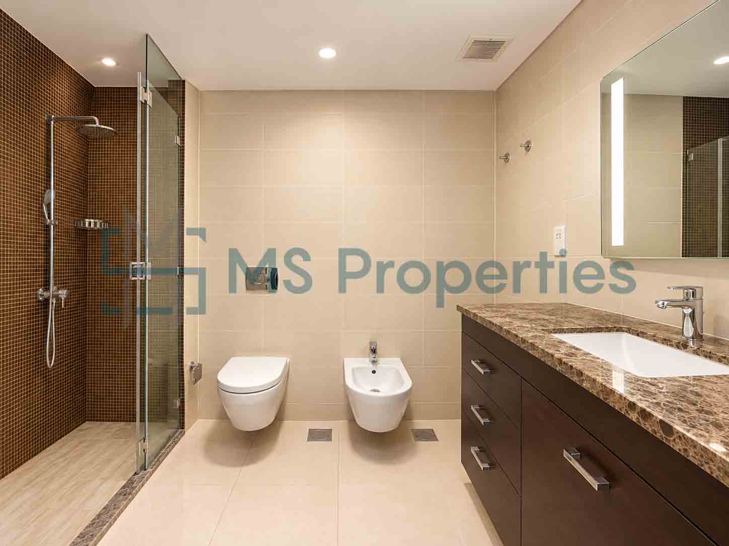 High-End 2 BHK Apartment with Balcony | Beautiful Sea View