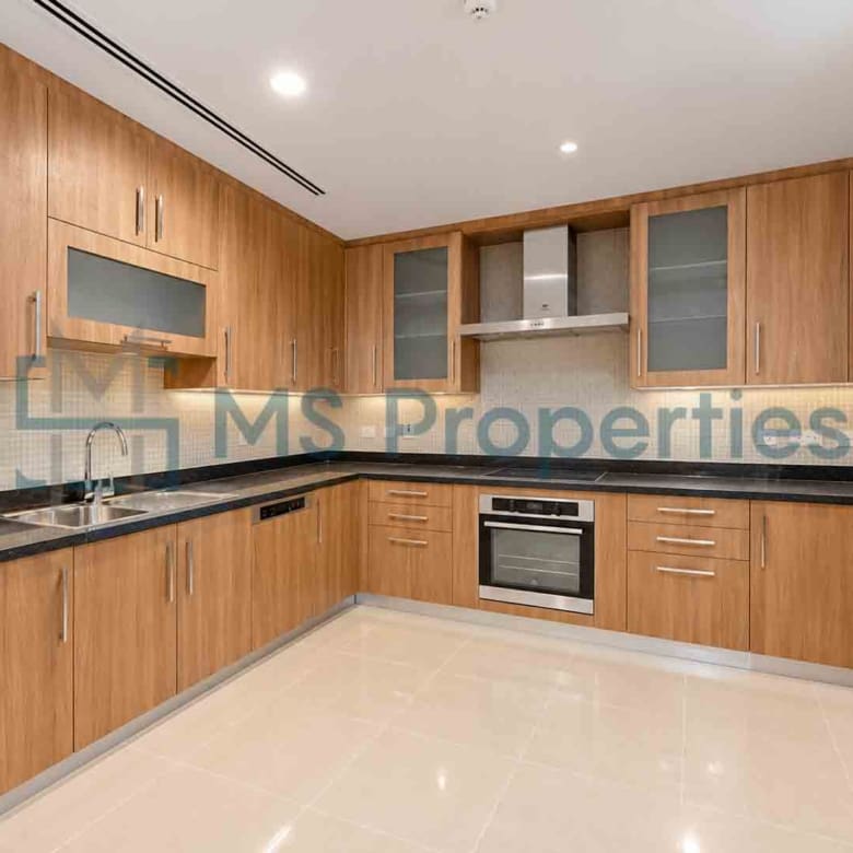 High-End 2 BHK Apartment with Balcony | Beautiful Sea View