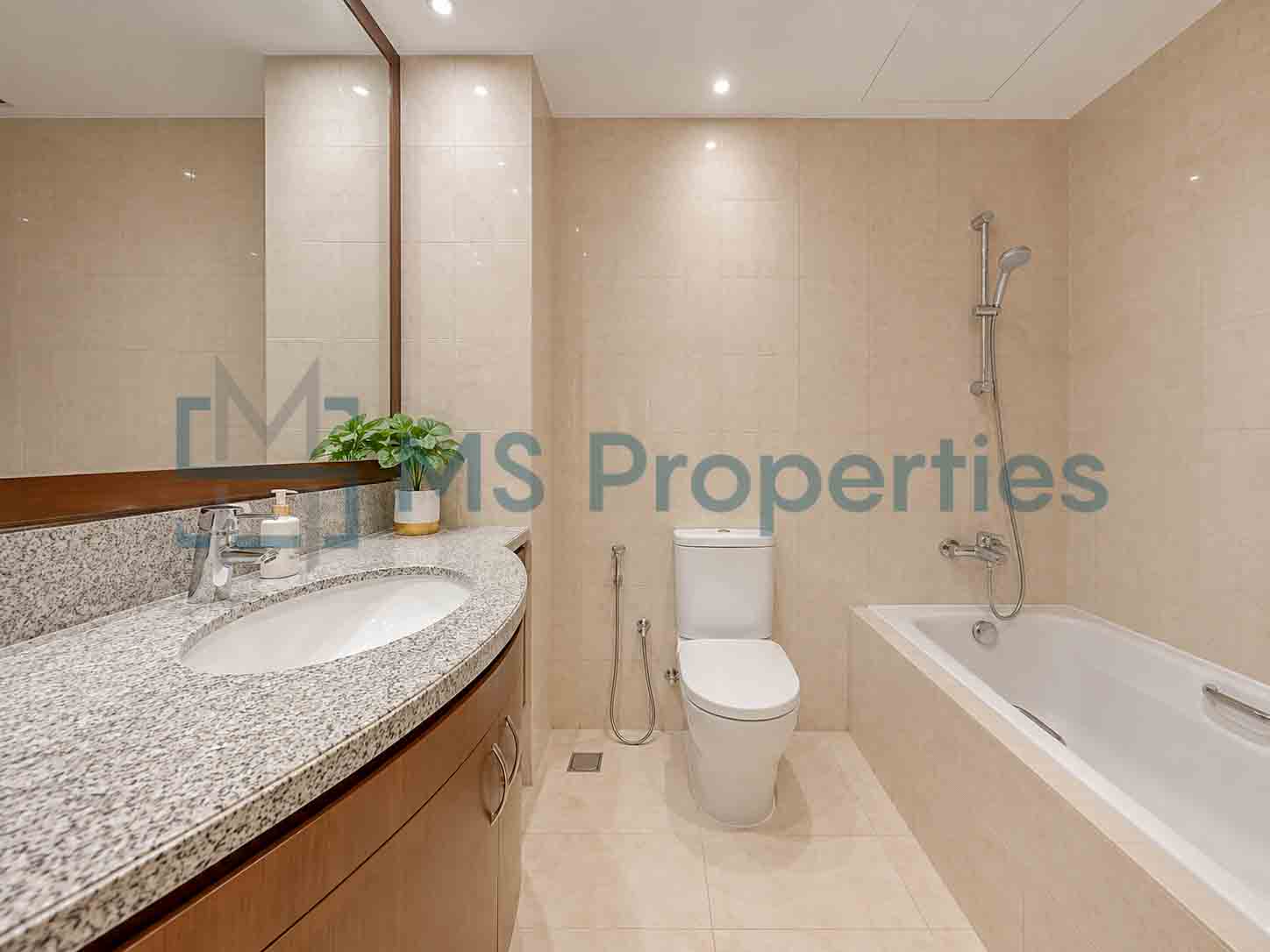 Premium 3BDR Flat Furnished w/ Balcony Breathtaking Sea View