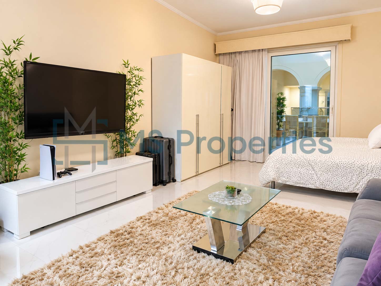 Gorgeous Studio Apartment with Sea View Balcony