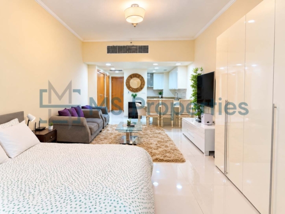 Gorgeous Studio Apartment with Sea View Balcony