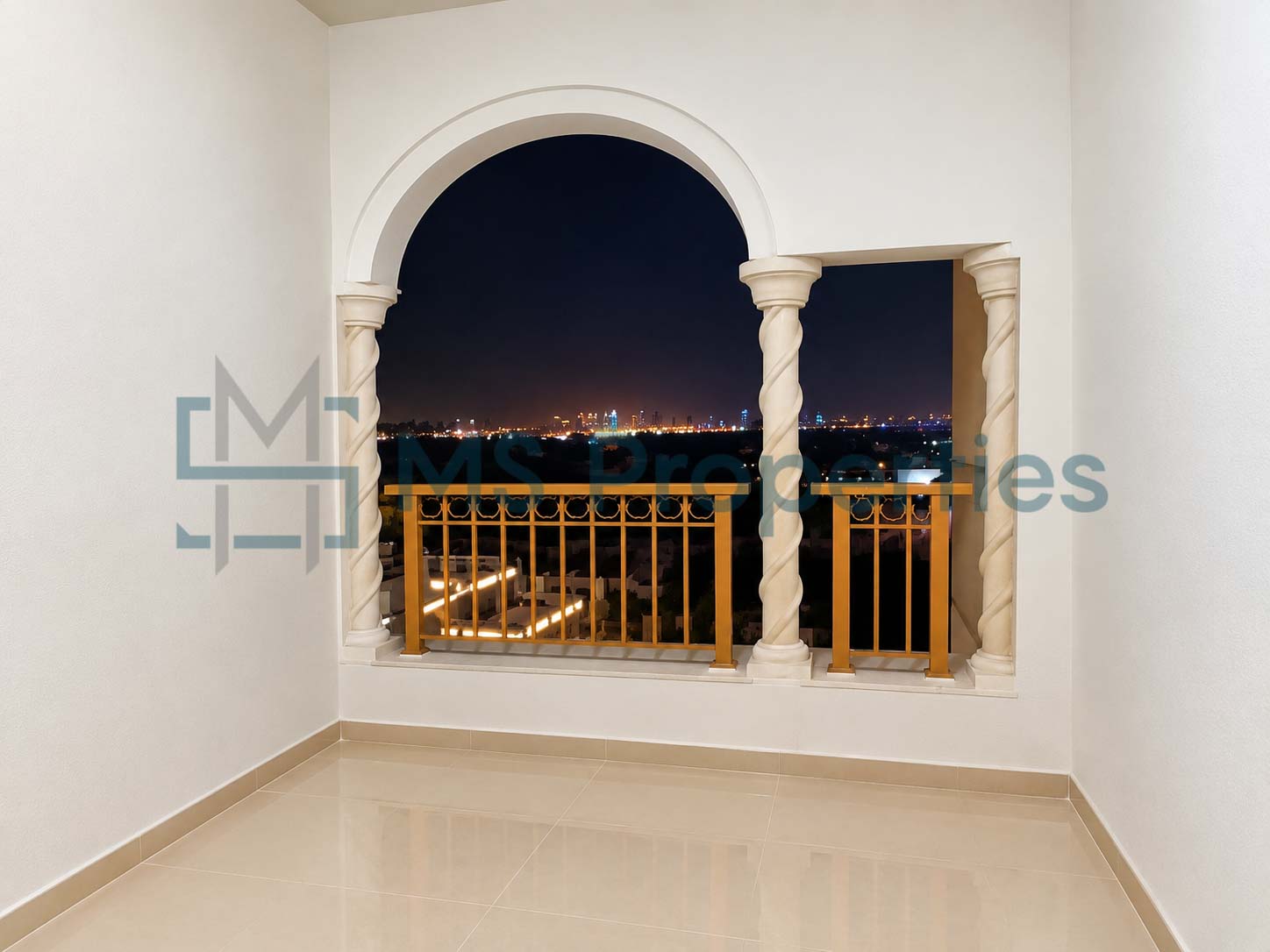 Gorgeous Studio Apartment with Sea View Balcony