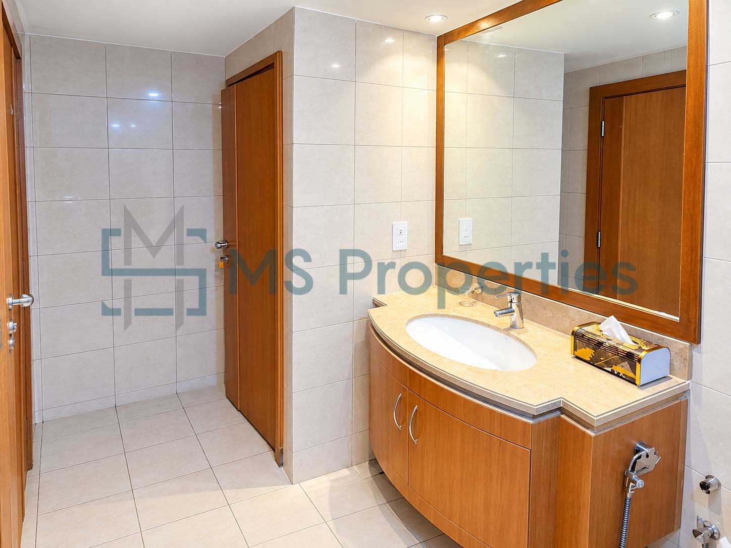 Gorgeous Studio Apartment with Sea View Balcony
