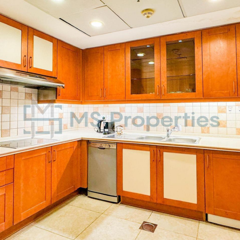 Beautiful 2BHK with Huge Balcony | Amazing Marina View