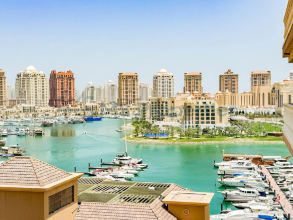 Beautiful 2BHK with Huge Balcony | Amazing Marina View